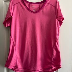 Short sleeve athletic t shirt
